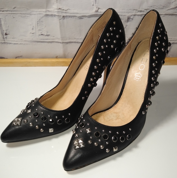Aldo black leather studded classic pumps. - Picture 2 of 8